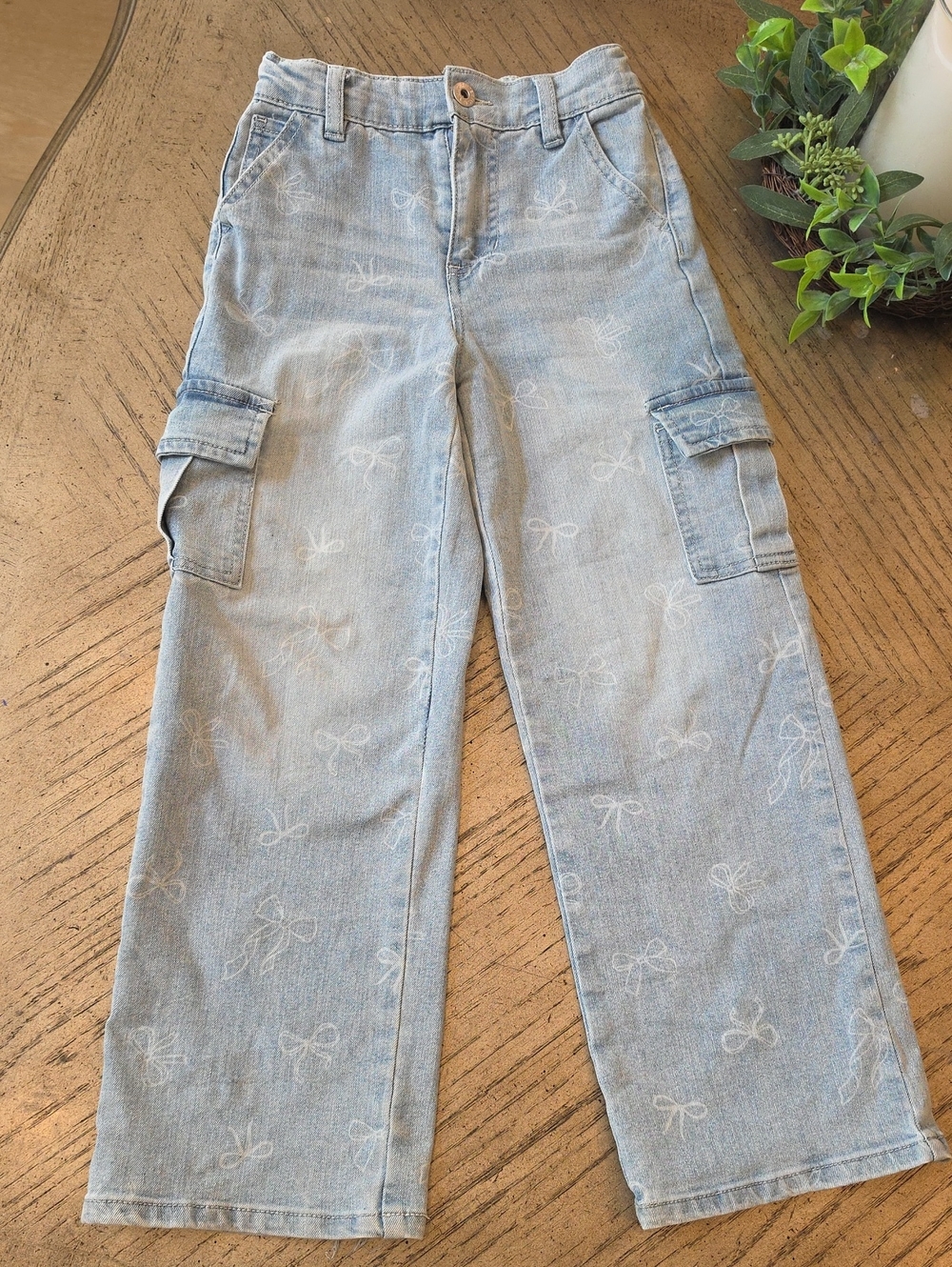 YMI Light Blue Cargo Jeans with Bow Print Size 7 NWOT